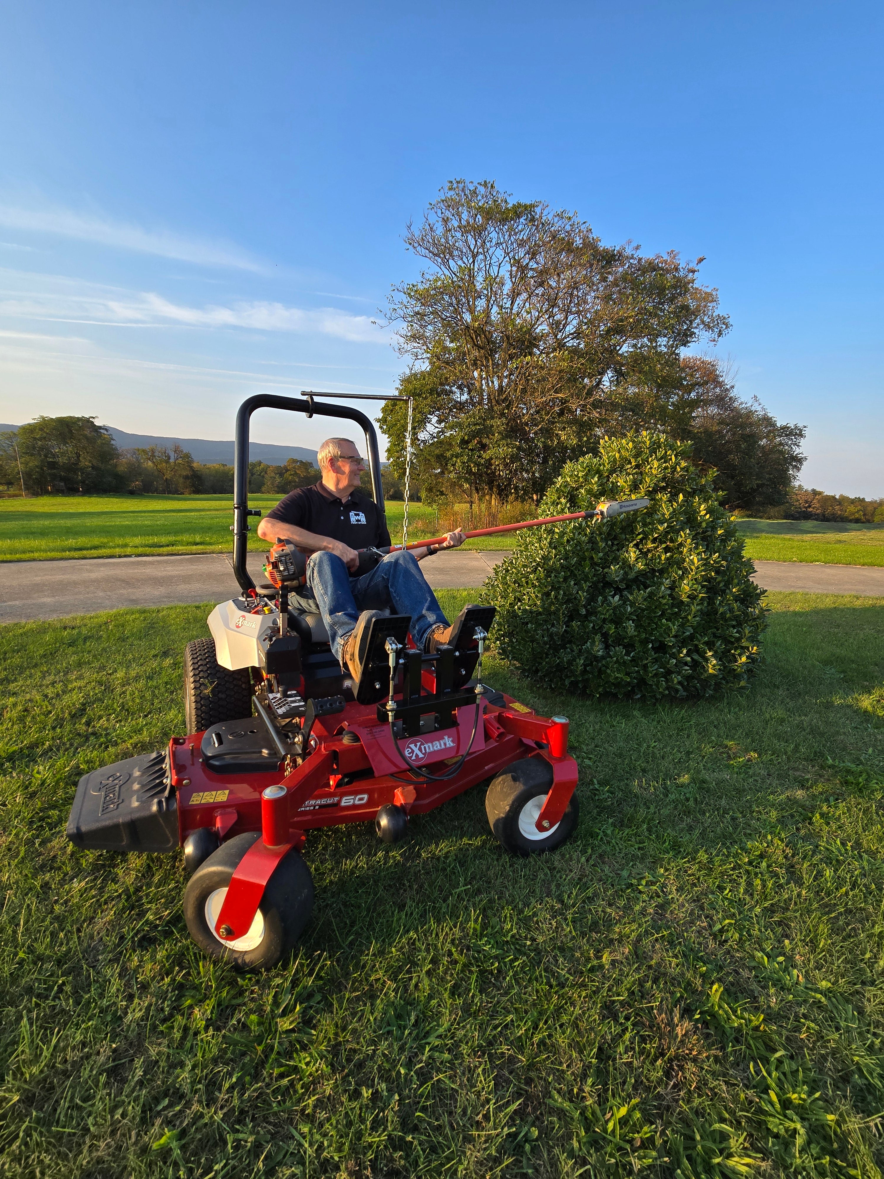 Increased EfficiencyPerfect for you to multitask, such as weed trimming and mowing simultaneously, reducing overall yard maintenance time. ⇾