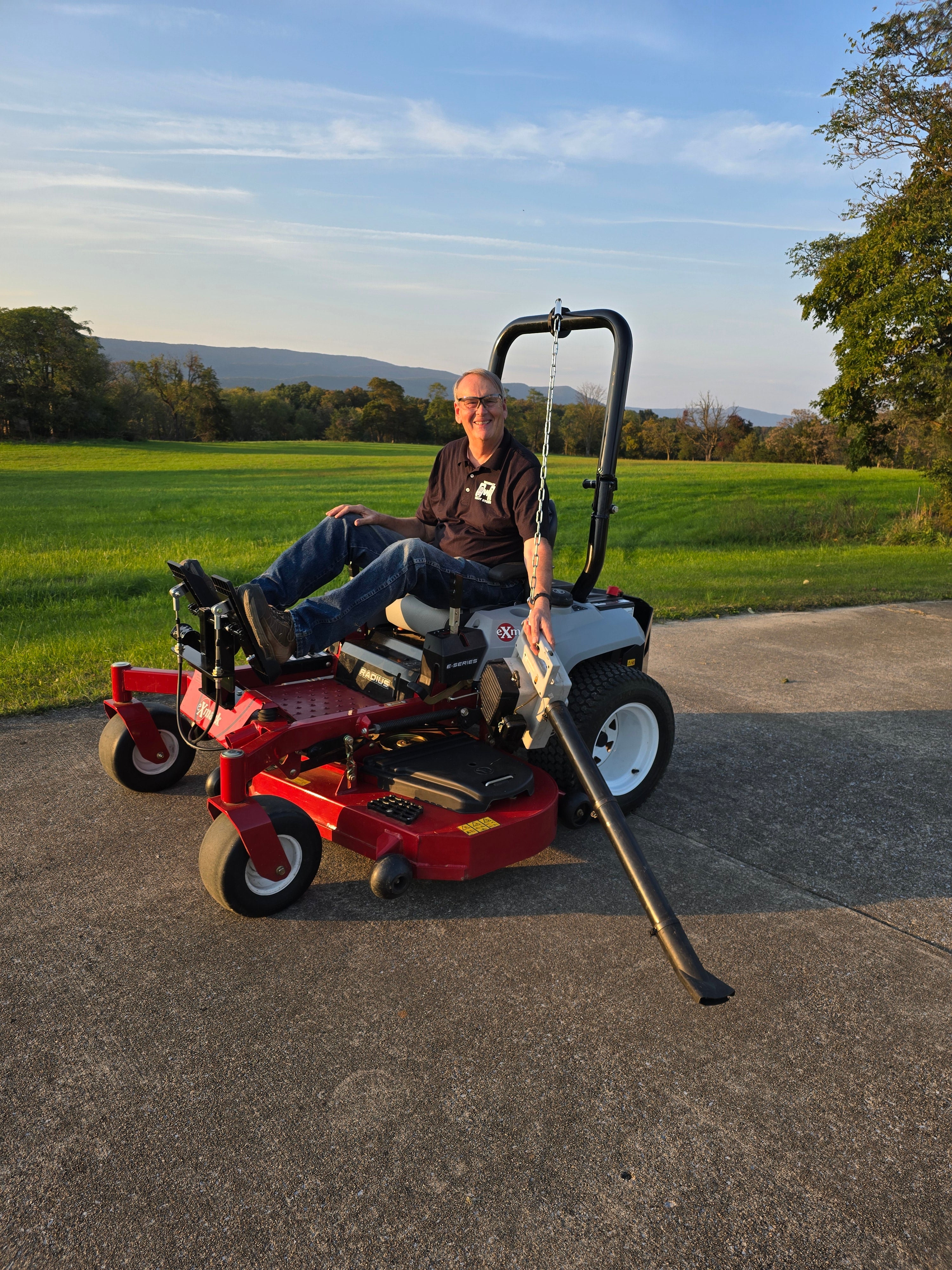 Seamless Integration Compatible with most zero turn lawn mowers, ensuring a smooth and hassle-free installation process. ⇾